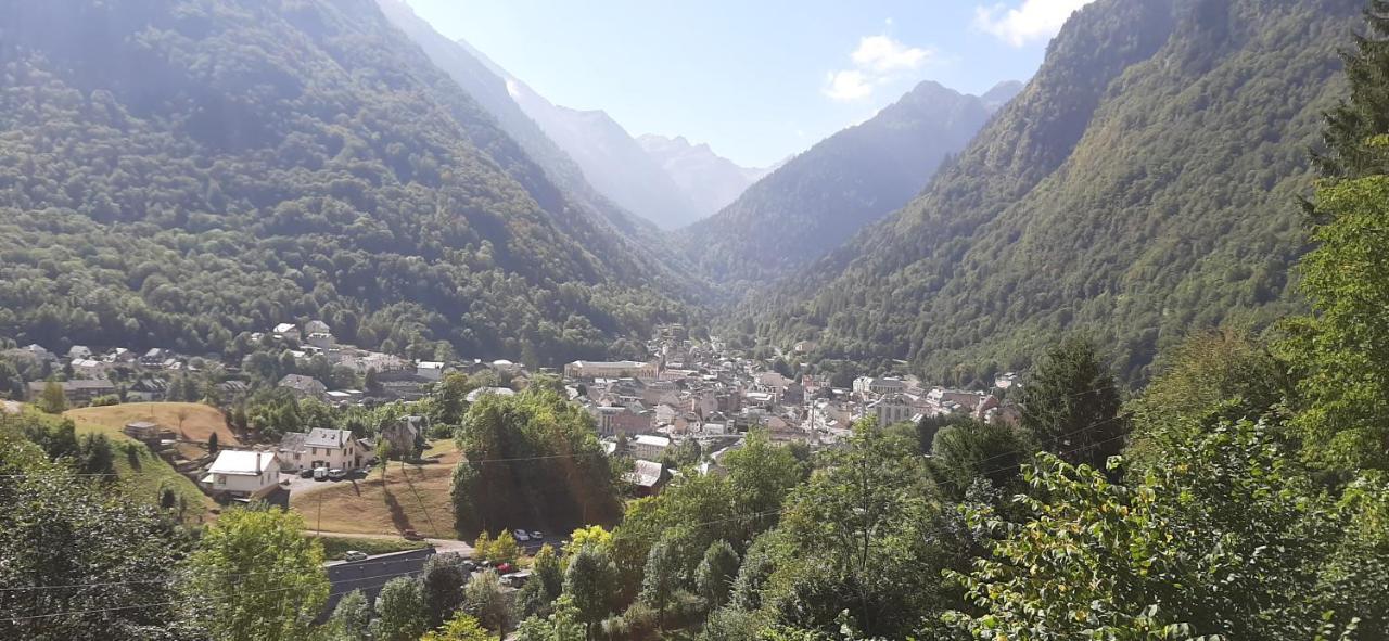 Agreable Appartement Avec Balcon Dans Residence Calme Cauterets Kültér fotó