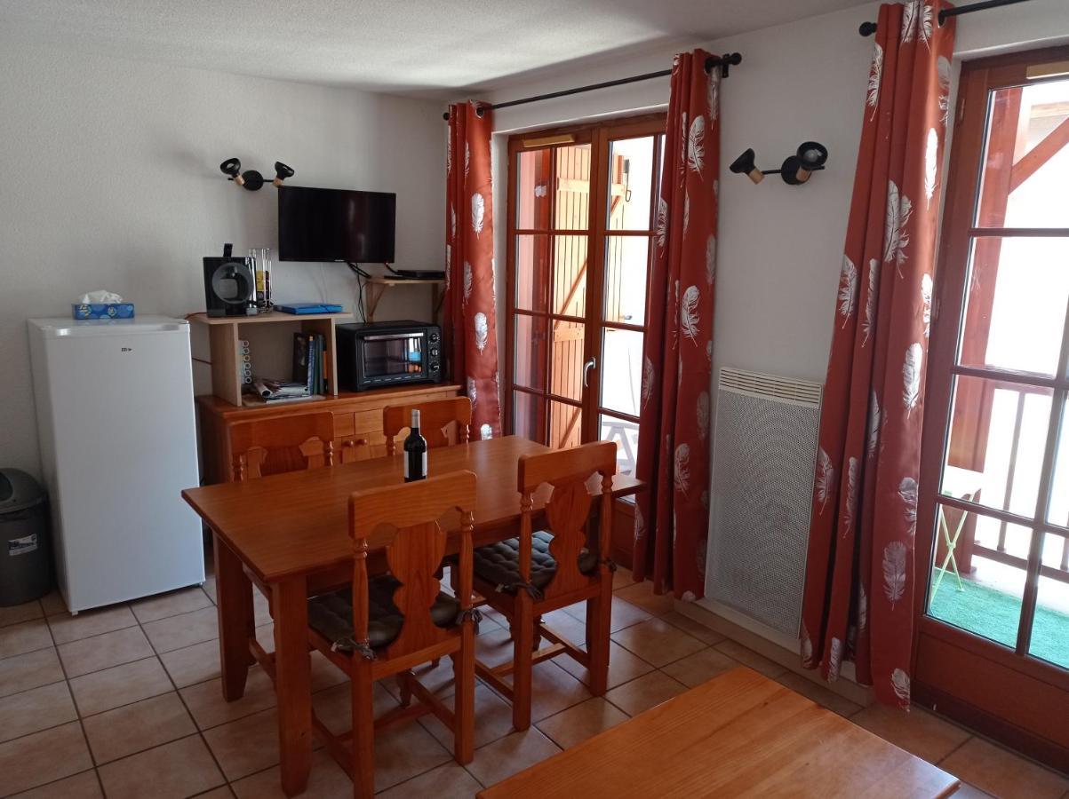 Agreable Appartement Avec Balcon Dans Residence Calme Cauterets Kültér fotó